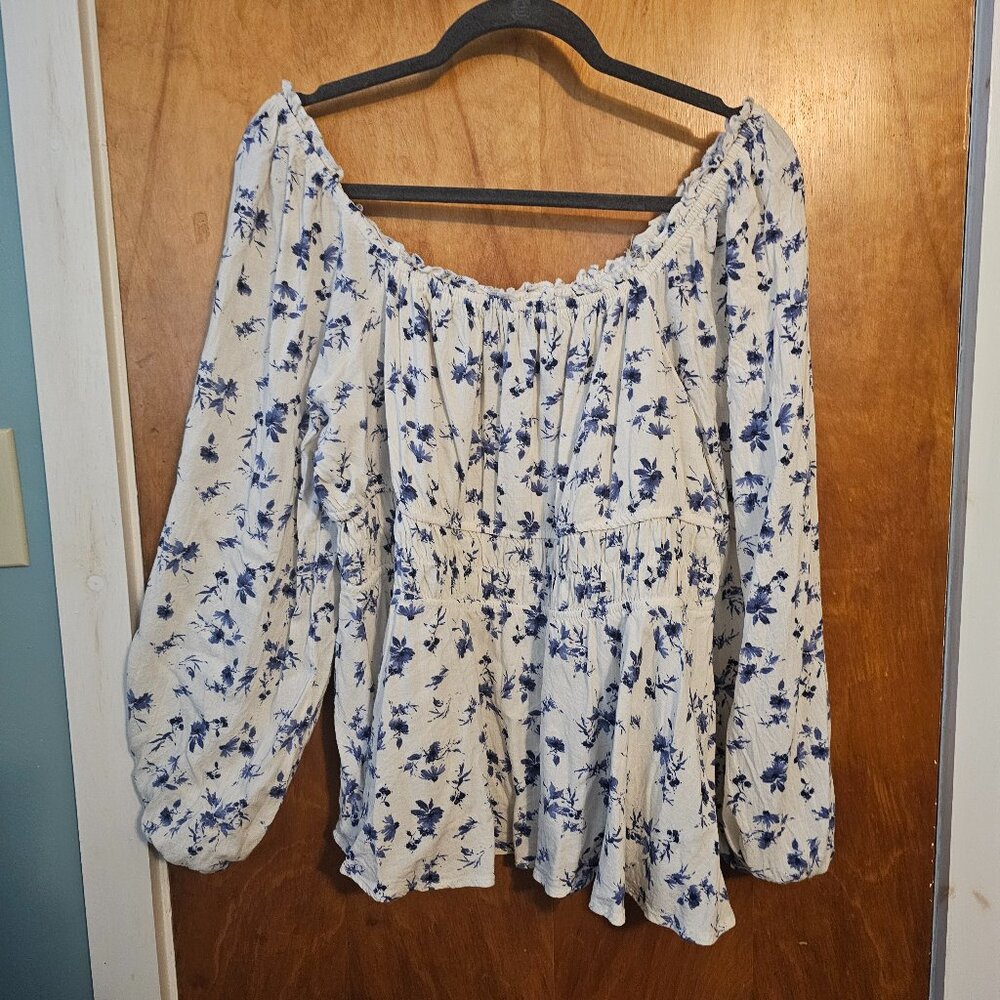 Size 2 Torrid white with blue floral top